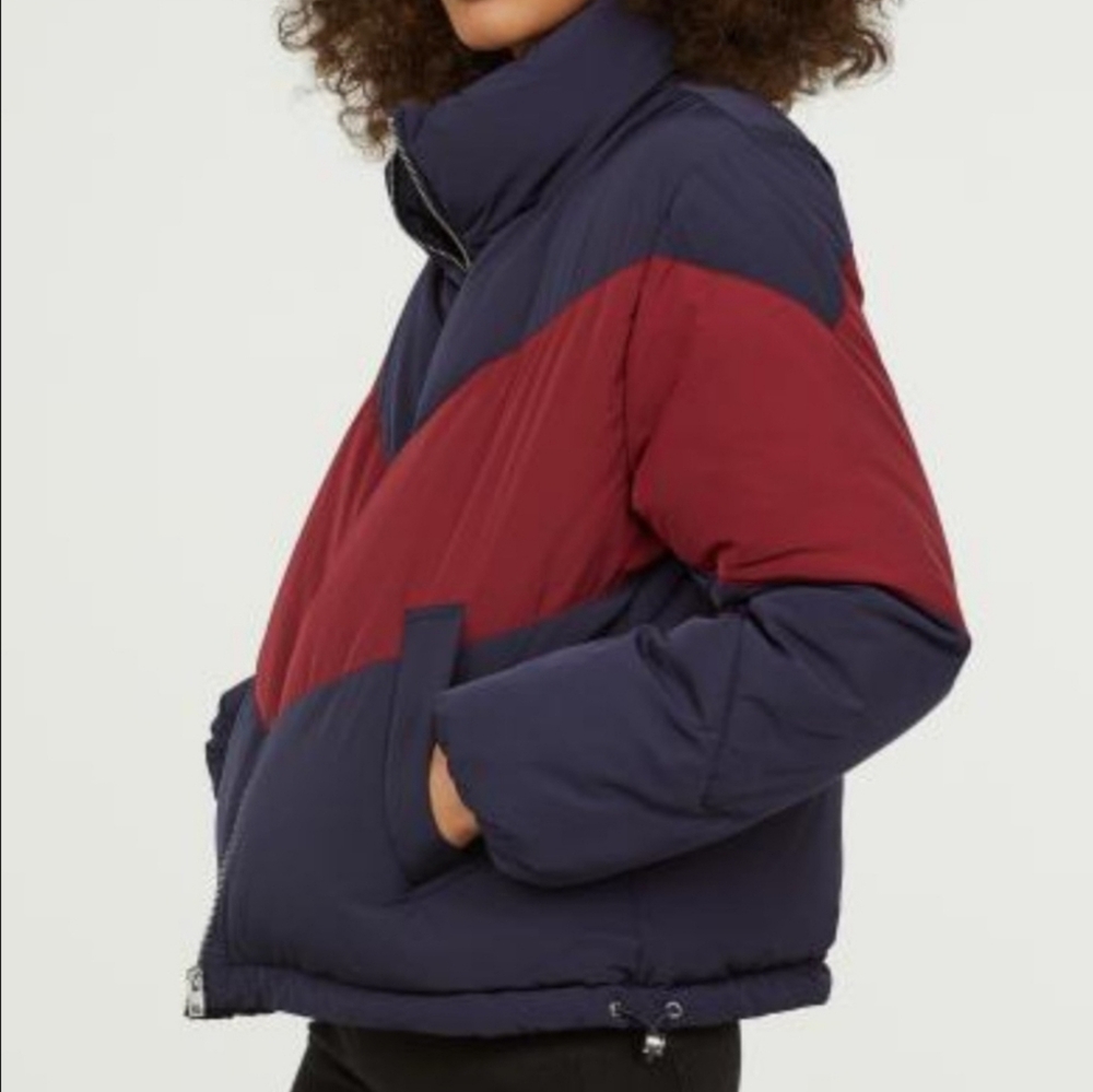H&M Divided Puffer Jacket Navy Burgundy Red Zip Up Coat Size Small NWOT - Picture 2 of 11